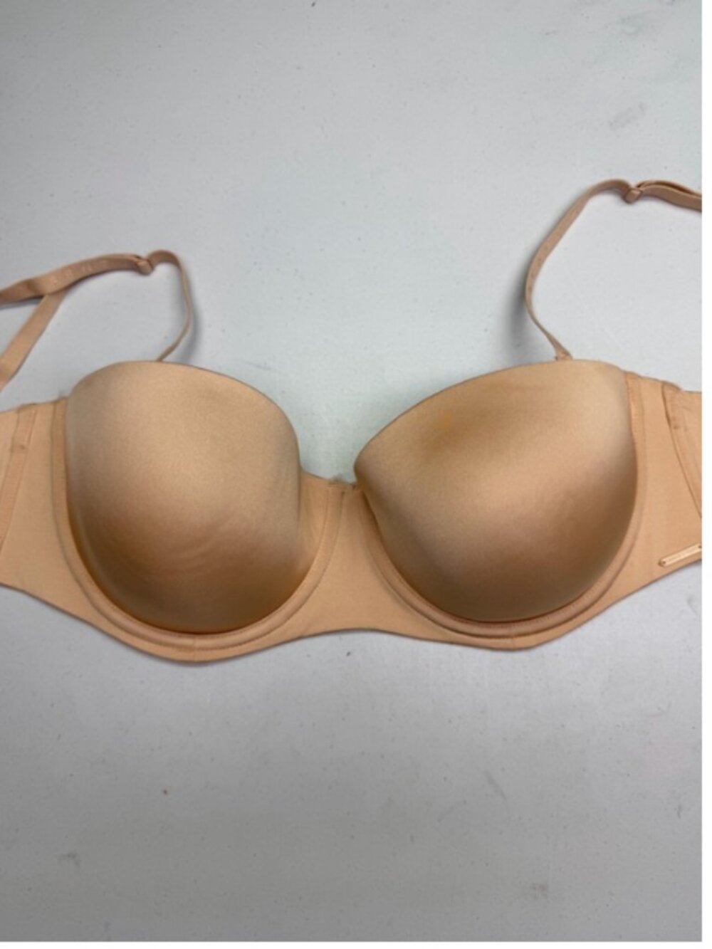 Savage X Fenty Microfiber Strapless Bra Nude 34DDD Underwire Molded Cups *P1046
